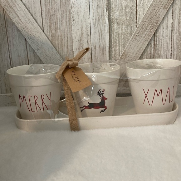 Rae Dunn Merry Xmas Plaid Deer Planters with Tray - Picture 1 of 7
